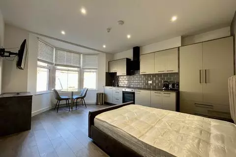 Studio to rent – pohled 3