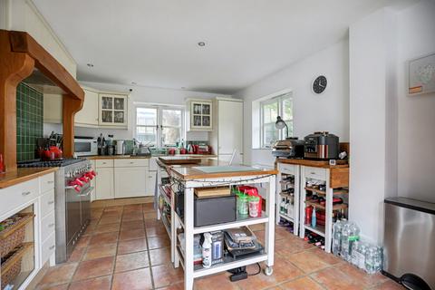 4 bedroom cottage for sale, Willington Street, Maidstone, ME15