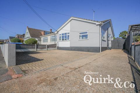 2 bedroom semi-detached bungalow for sale, Wincoat Drive, Benfleet, SS7