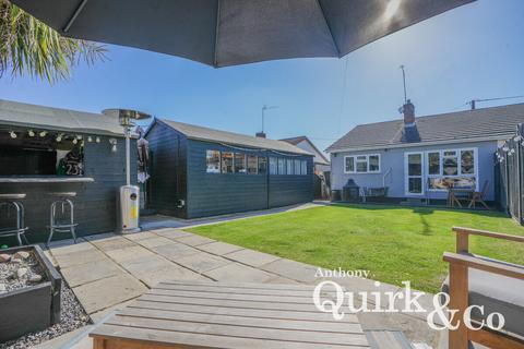 2 bedroom semi-detached bungalow for sale, Wincoat Drive, Benfleet, SS7