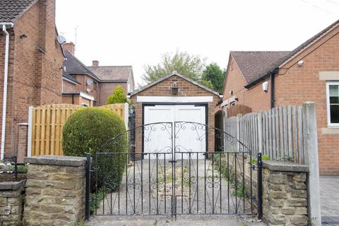 3 bedroom detached house for sale, Ashgate Valley Road, Brockwell, Chesterfield
