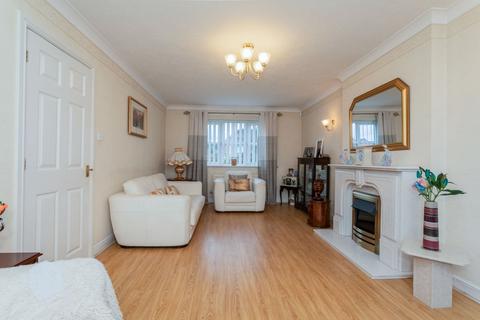 4 bedroom detached house for sale, Newham Drive, Bury, Greater Manchester, BL8 2EH