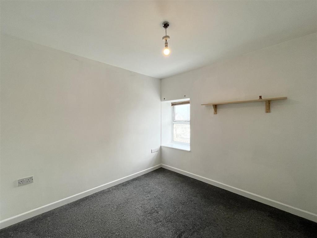 Flat 3 34 Cliff Bed.jpg