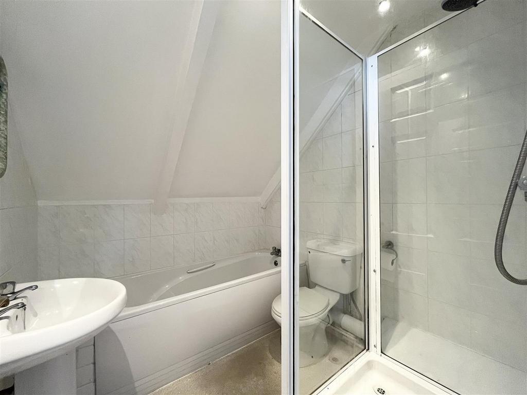 Flat 3 34 Cliff Bath.jpg