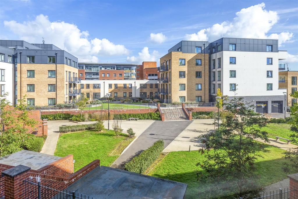 Flat 19, Suffield Lodge Suffield Road, HP11 2 FQ-11