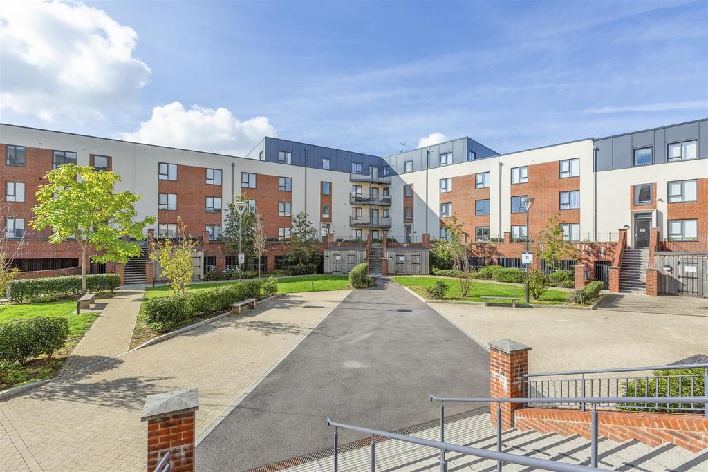 Flat 19, Suffield Lodge Suffield Road, HP11 2 FQ-12