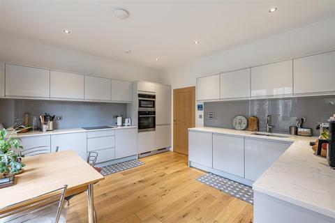 undefined, Gibbs Close, Harpenden