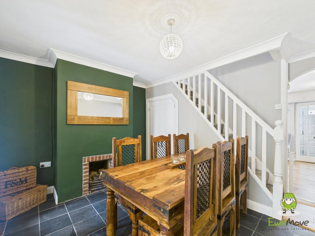 Ewe Move Estate Agents Basingstoke - Upper Sherbour