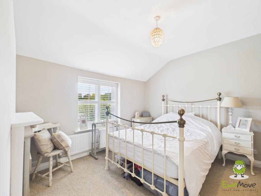 Ewe Move Estate Agents Basingstoke - Upper Sherbour