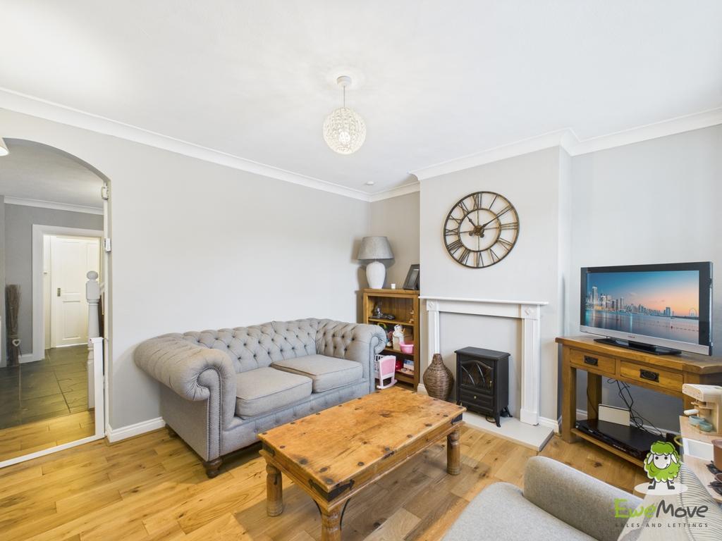 Ewe Move Estate Agents Basingstoke - Upper Sherbour