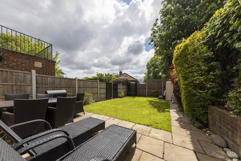 undefined, Hazelwood, Loughton, IG10