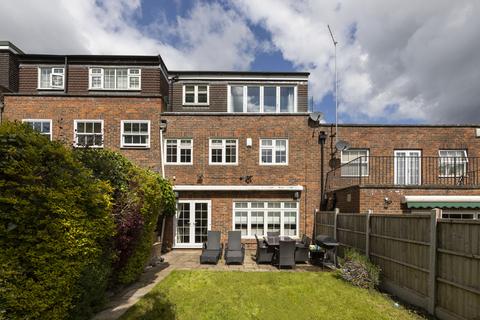 undefined, Hazelwood, Loughton, IG10