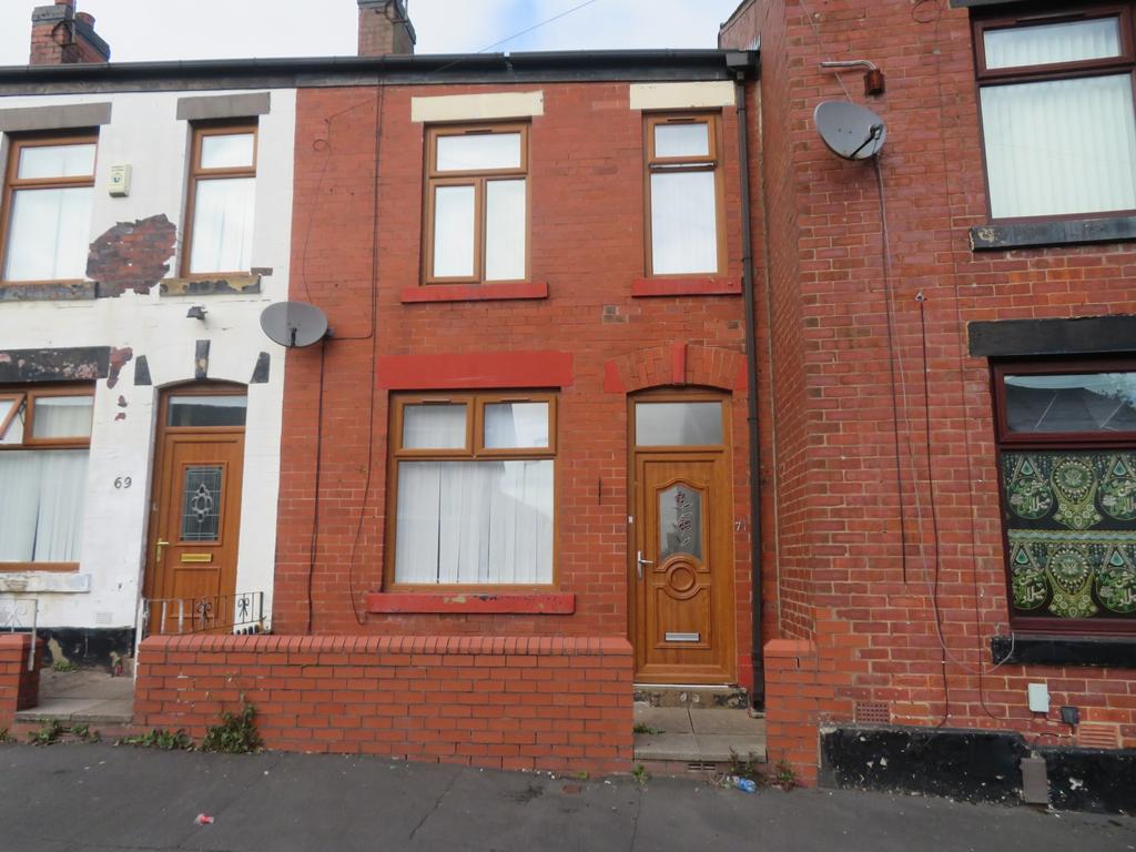 Industry Road, Rochdale, OL12 3 bed end of terrace house - £995 pcm (£ ...