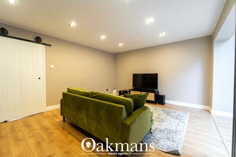 12 Deblen Drive, Birmingham, B16 9QY