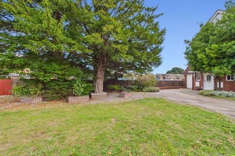 undefined, Dickens Close, Erith, DA8