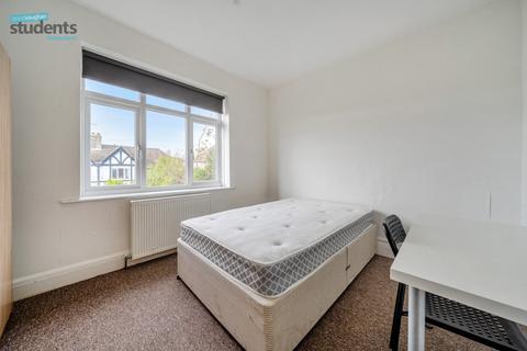 5 bedroom semi-detached house to rent, Nyetimber Hill, East Sussex BN2