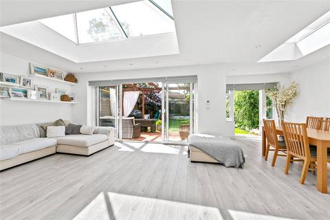 undefined, Uxbridge Road, Hampton Hill, Hampton, TW12