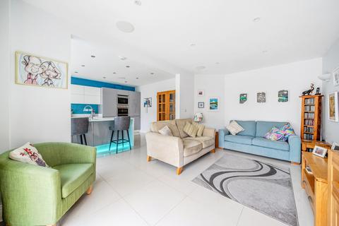undefined, Farleigh Road, New Haw, KT15