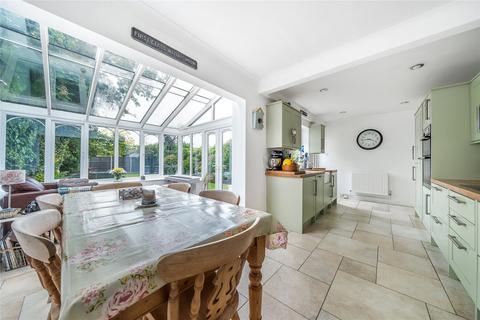 undefined, Walton On Thames, Surrey, KT12