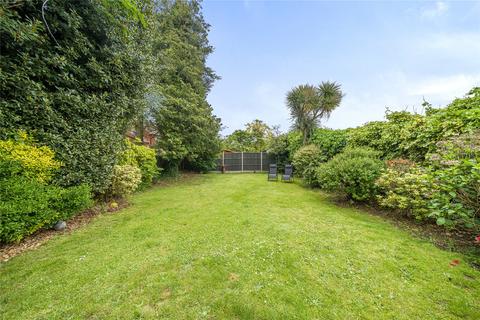 undefined, Walton On Thames, Surrey, KT12