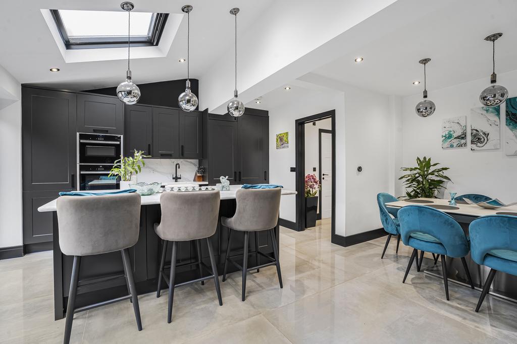 Kitchen/Family room
