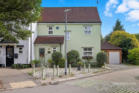 10 Greenwich Way, Waltham Abbey, EN9 3YB