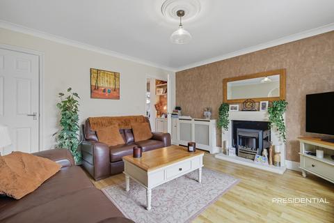 10 Greenwich Way, Waltham Abbey, EN9 3YB