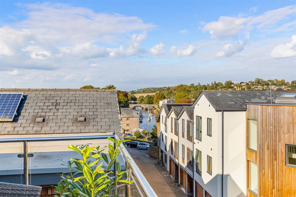 A10 - 18 Baltic Way Totnes - 250926.jpg
