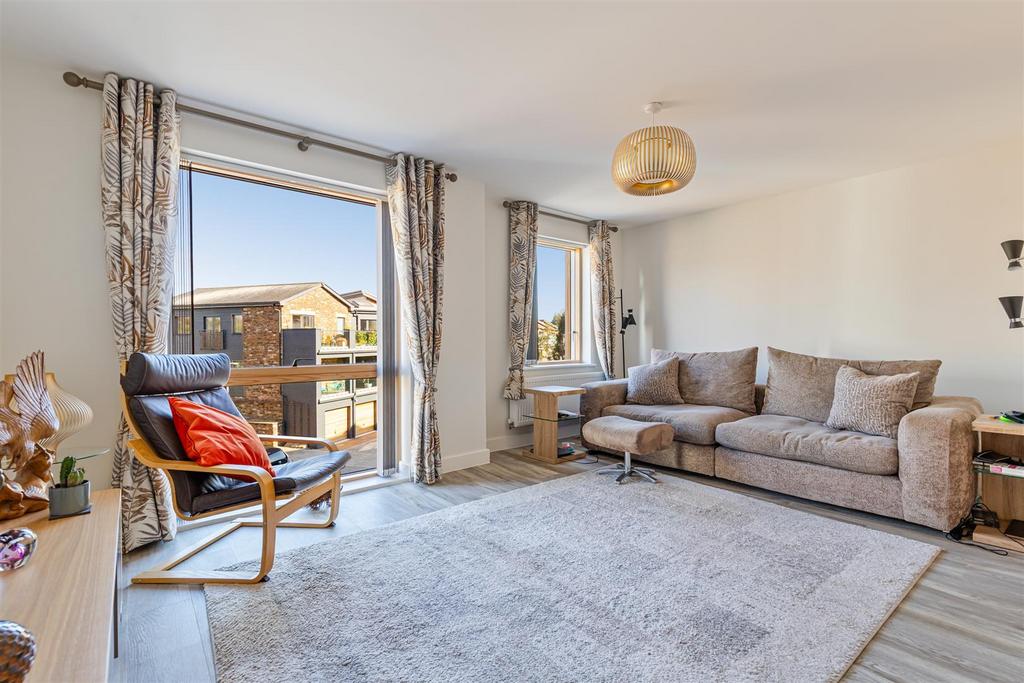 A12 - 18 Baltic Way Totnes - 250926.jpg