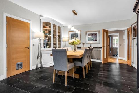 5 bedroom detached house for sale, Reeves Court, Welwyn