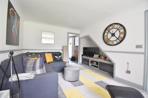 undefined, Viner Close, Walton-on-Thames, KT12
