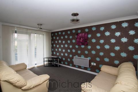 3 bedroom apartment to rent, Quayside Drive, Colchester, CO2 8GQ