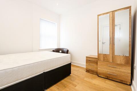 undefined, Orchard Avenue, Southall, UB1