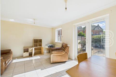 2 bedroom semi-detached house for sale, Berrybanks, Rugby CV22