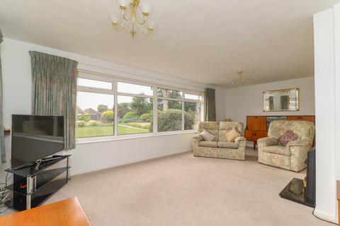 3 bedroom bungalow for sale, Rhodes Gardens, Broadstairs, Kent, CT10
