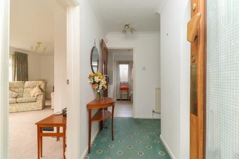 3 bedroom bungalow for sale, Rhodes Gardens, Broadstairs, Kent, CT10