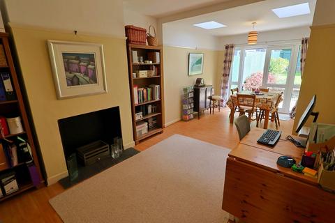 3 bedroom semi-detached house for sale, Hathaway Road, Coventry CV4
