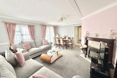 2 bedroom park home for sale, Kings Park, Creek Road, Canvey Island
