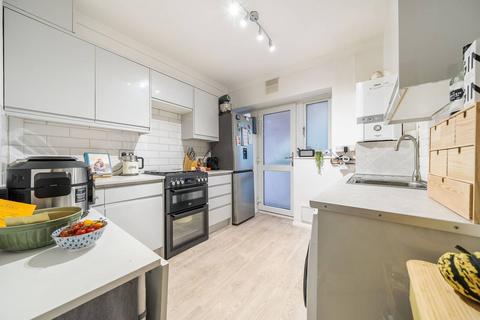 2 bedroom flat for sale, Chinbrook Road, Grove Park, London, SE12