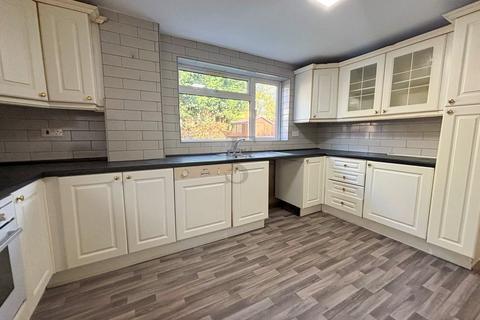 3 bedroom detached house to rent, Dorchester Close, Wigston
