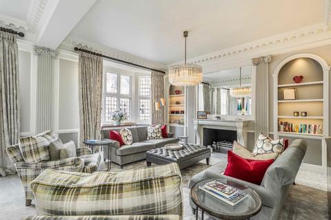 3 bedroom flat for sale, Mount Street, London W1K