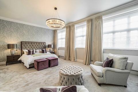 3 bedroom flat for sale, Mount Street, London W1K