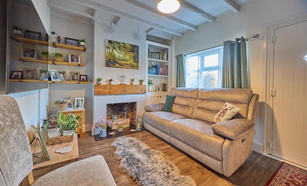 Lounge to Front