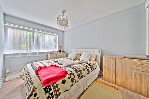 1 bedroom flat for sale, Grosvenor Road, Chiswick, London, W4