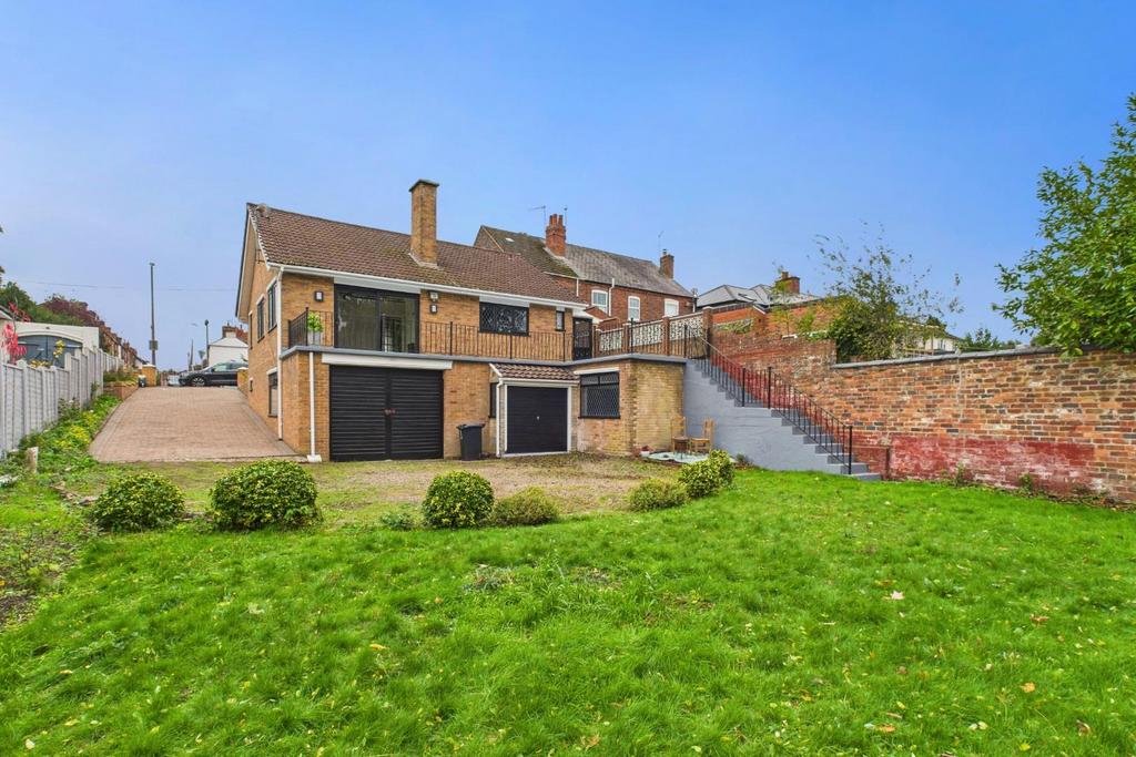 CAM04106 G0-PR0180-STILL003.jpg