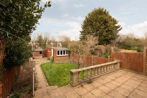 3 bedroom semi-detached house for sale, Pymmes Green Road, London N11