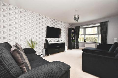 4 bedroom detached house for sale, Shinewater Park, Kingswood, Hull