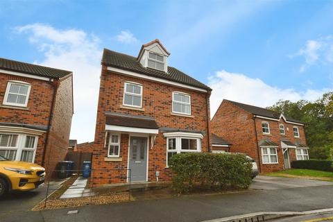 4 bedroom detached house for sale, Shinewater Park, Kingswood, Hull