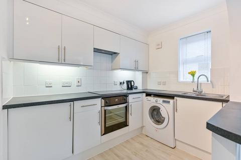 1 bedroom flat for sale, Dukes Avenue, New Malden, KT3