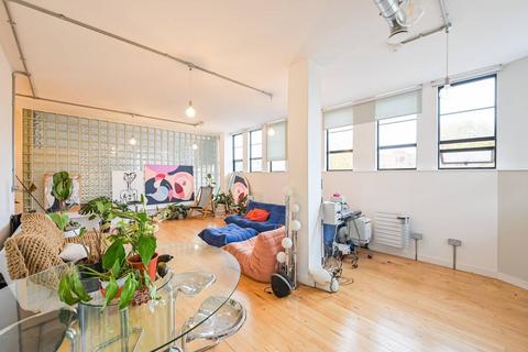 undefined, Dehavilland Studios, Clapton, London, E5